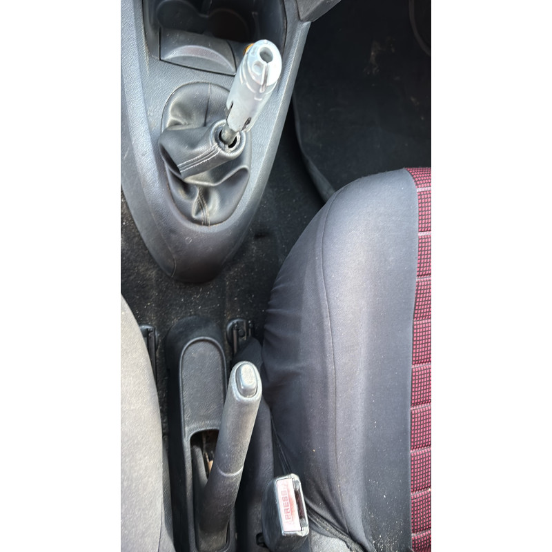 Bouton de warning RENAULT CLIO 2 CAMPUS Photo n°16