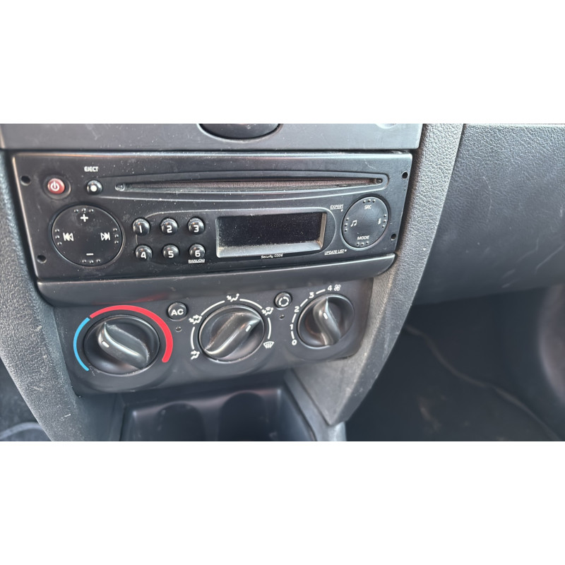 Bouton de warning RENAULT CLIO 2 CAMPUS Photo n°17