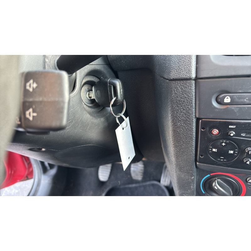 Bouton de warning RENAULT CLIO 2 CAMPUS Photo n°19