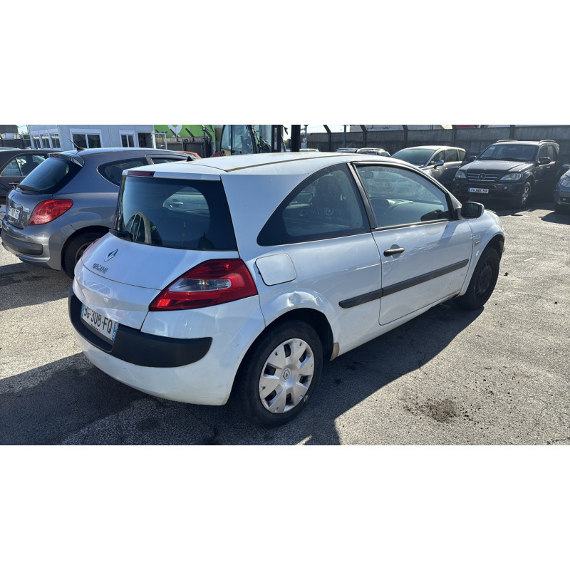 Pare choc arriere RENAULT MEGANE 2 Photo n°9