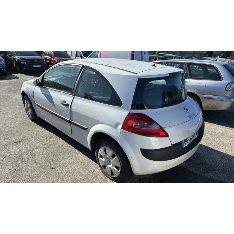 Pare choc arriere RENAULT MEGANE 2 Photo n°10