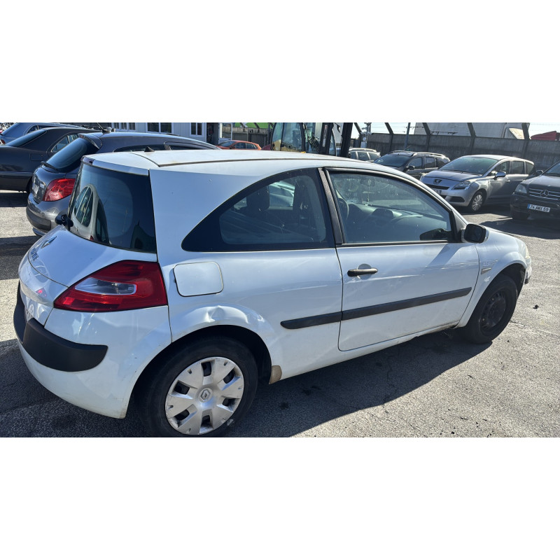 Pare choc arriere RENAULT MEGANE 2 Photo n°12