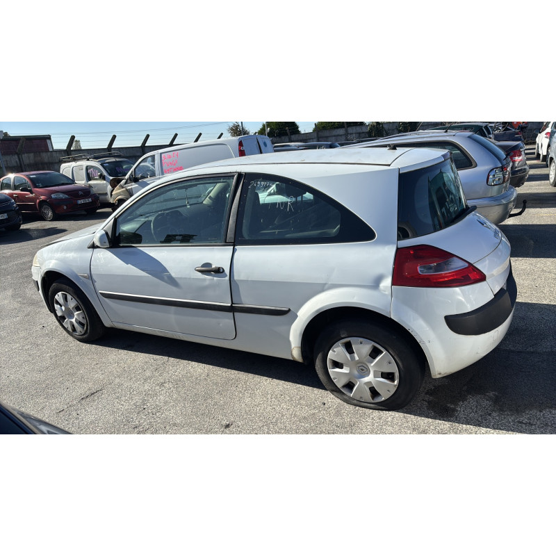 Pare choc arriere RENAULT MEGANE 2 Photo n°13