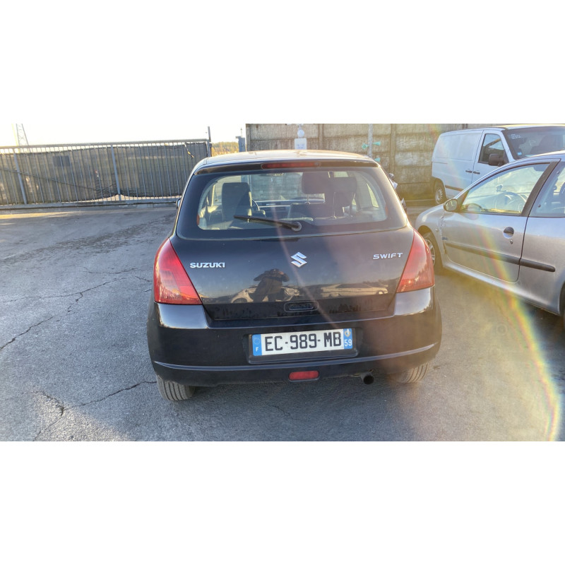 Porte avant droit SUZUKI SWIFT 3 Photo n°11
