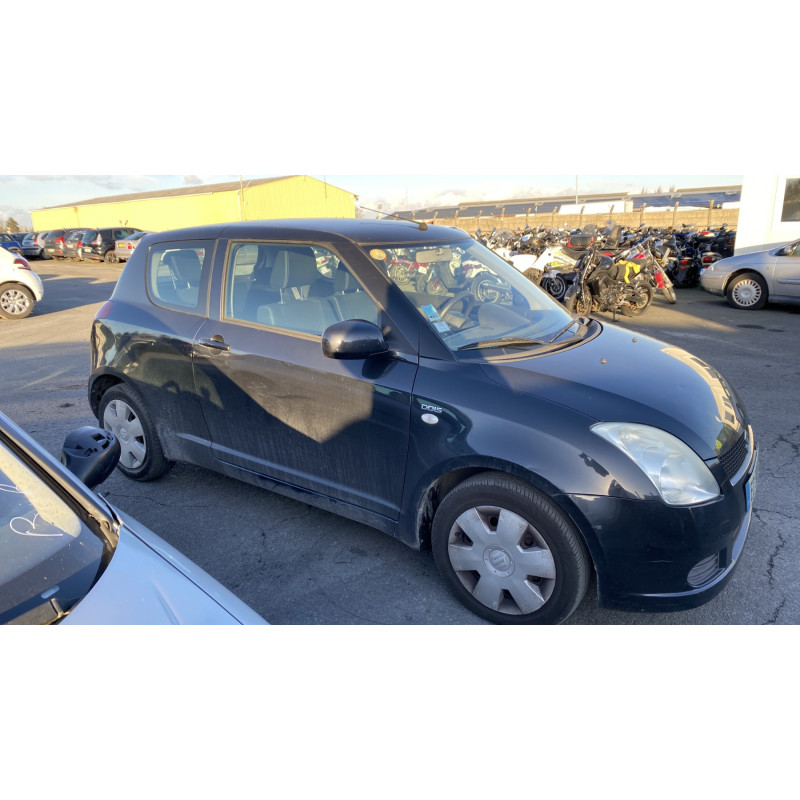 Porte avant droit SUZUKI SWIFT 3 Photo n°13
