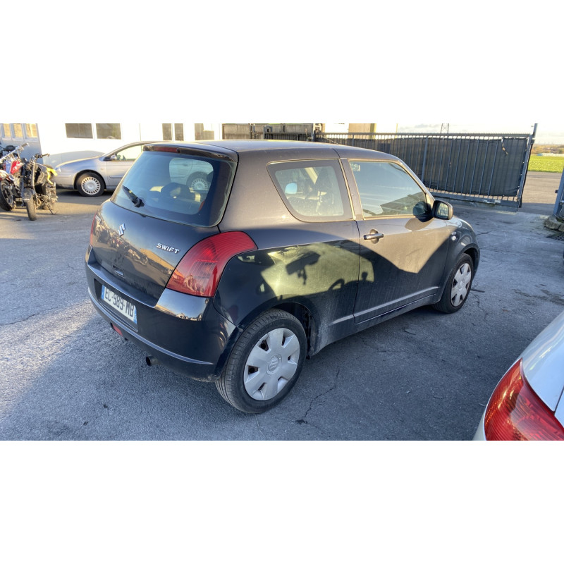 Trappe d'essence SUZUKI SWIFT 3 Photo n°6