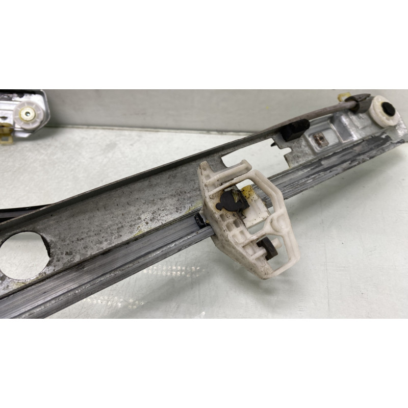 Leve vitre electrique avant droit RENAULT MEGANE 2 Photo n°6