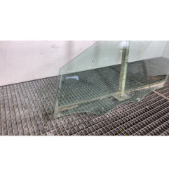 Vitre avant gauche FORD FOCUS 4