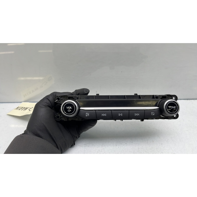 Commande autoradio FORD FOCUS 4 Photo n°1
