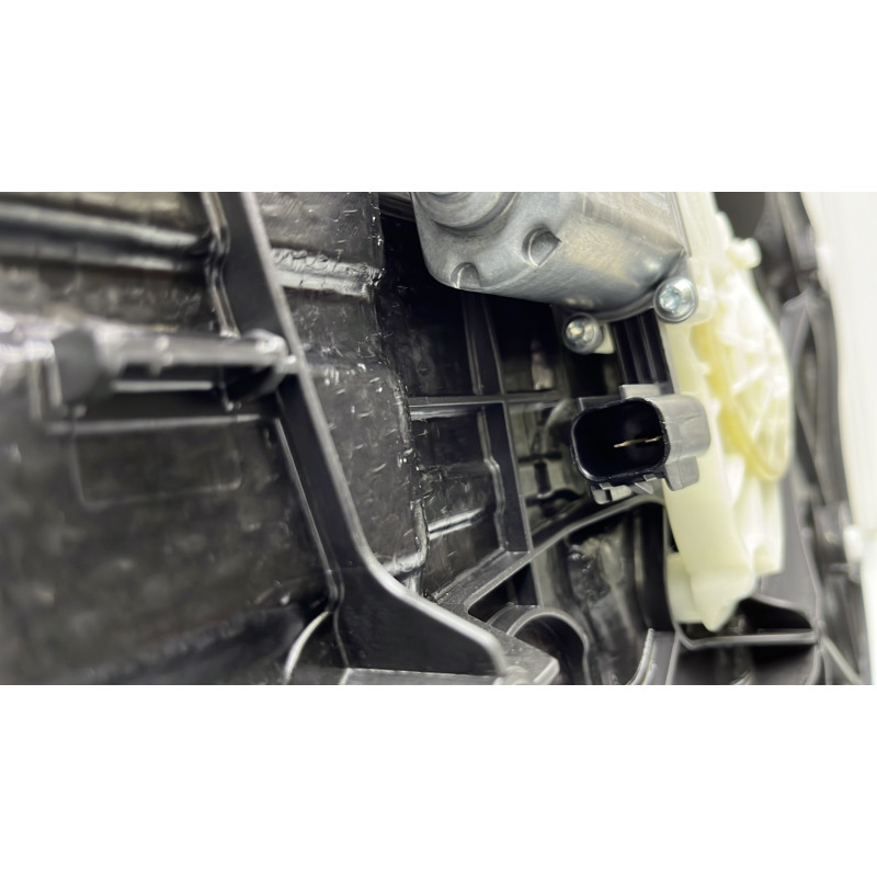 Leve vitre electrique arriere droit FORD FOCUS 4 Photo n°3