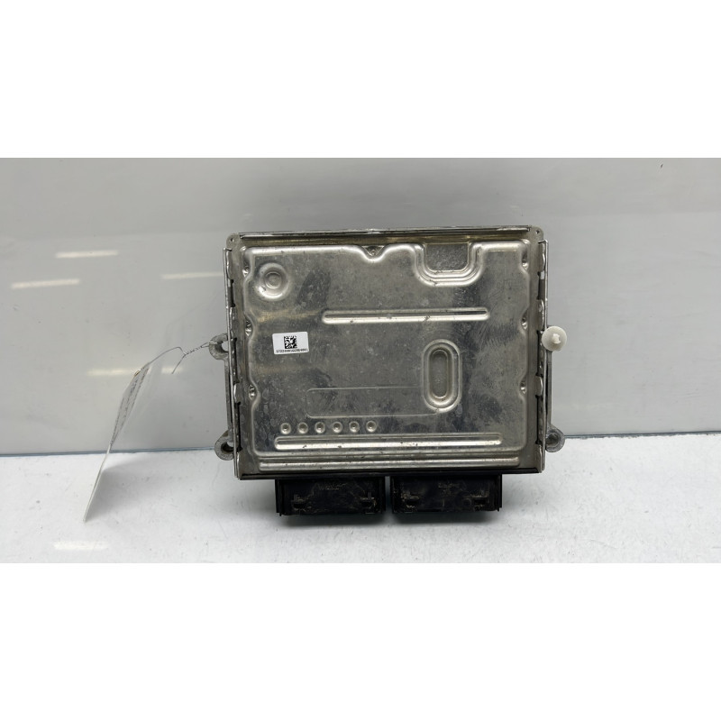 Calculateur moteur FORD FOCUS 4 Photo n°4