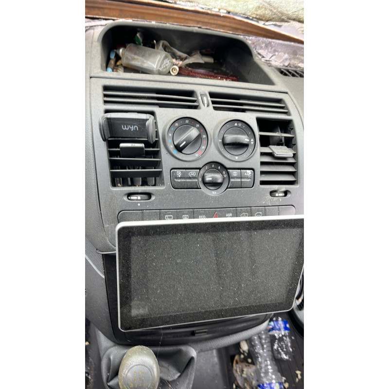 Poignee hayon MERCEDES VITO 639 Photo n°12