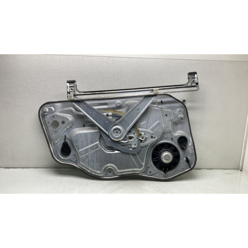 Leve vitre electrique avant droit VOLVO V 50 Photo n°3