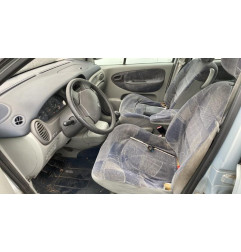 Vitre avant droit RENAULT SCENIC 1