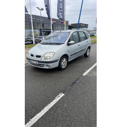 Vitre avant droit RENAULT SCENIC 1