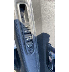 Custode arriere gauche (porte) PEUGEOT 3008 1