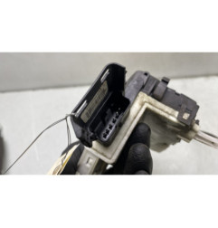 Serrure avant droit PEUGEOT 3008 1