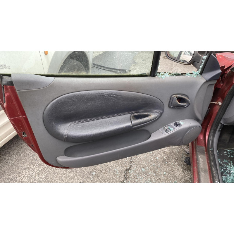 Porte avant droit RENAULT MEGANE 1 Photo n°13