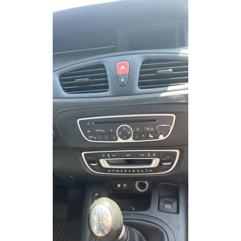Feu arriere principal gauche (feux) RENAULT SCENIC 3 Photo n°8