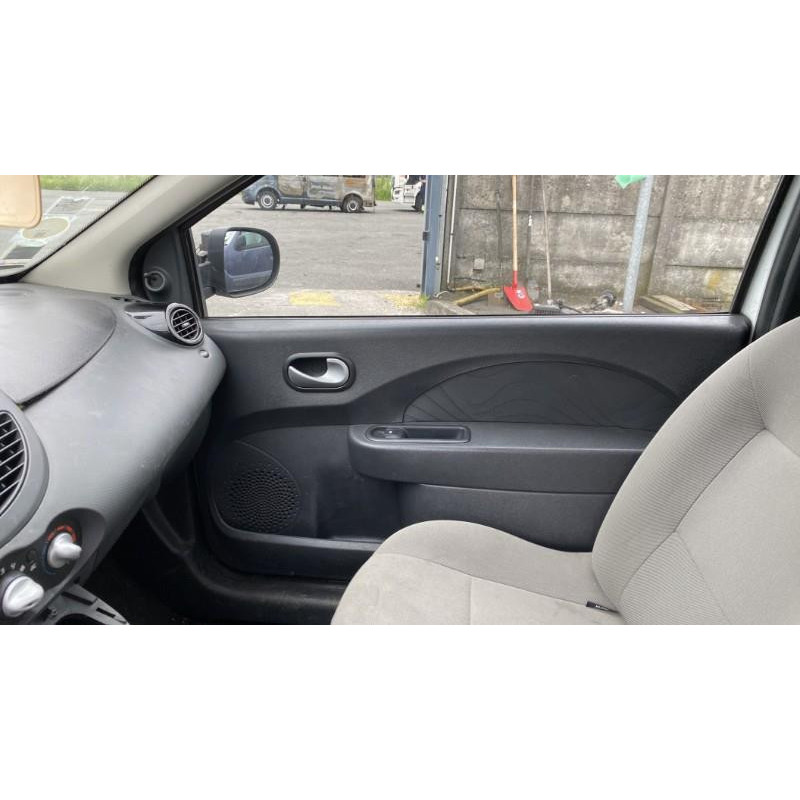 Feu arriere secondaire droit (feux) RENAULT TWINGO 2 Photo n°16
