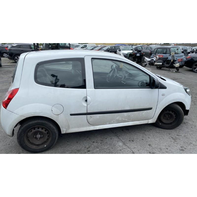 Feu arriere secondaire gauche (feux) RENAULT TWINGO 2 Photo n°6