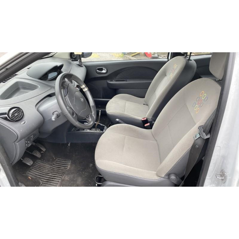 Feu arriere secondaire gauche (feux) RENAULT TWINGO 2 Photo n°9