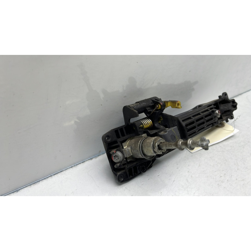 Poignee porte avant gauche TOYOTA YARIS 2 Photo n°4