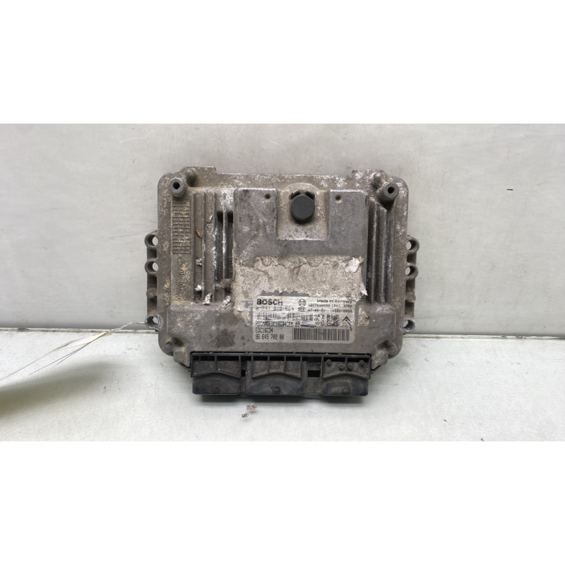 Calculateur moteur PEUGEOT 206 Photo n°1