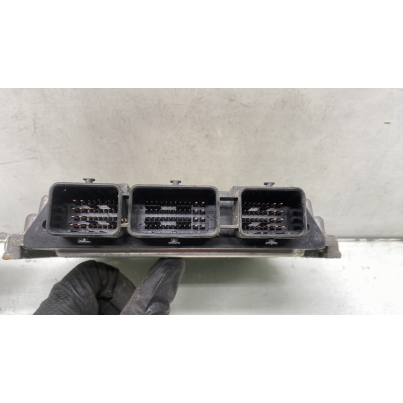 Calculateur moteur PEUGEOT 206 Photo n°3