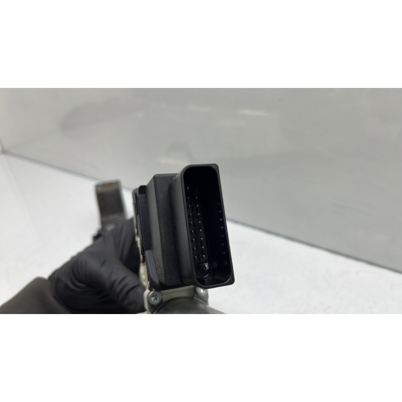 Leve vitre electrique arriere droit SEAT LEON 2 Photo n°6