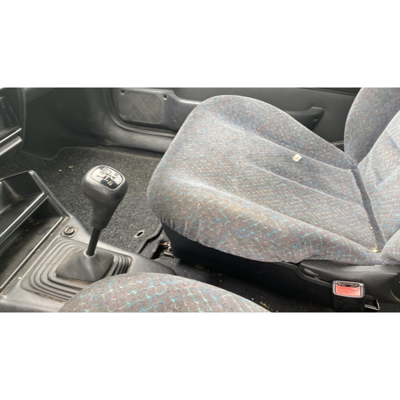 Poignee porte avant gauche FORD FIESTA 3 Photo n°13