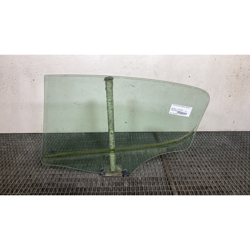 Vitre arriere droit PEUGEOT 407 Photo n°6