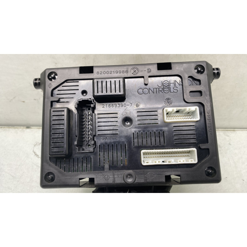 Boitier UCH RENAULT MODUS Photo n°3