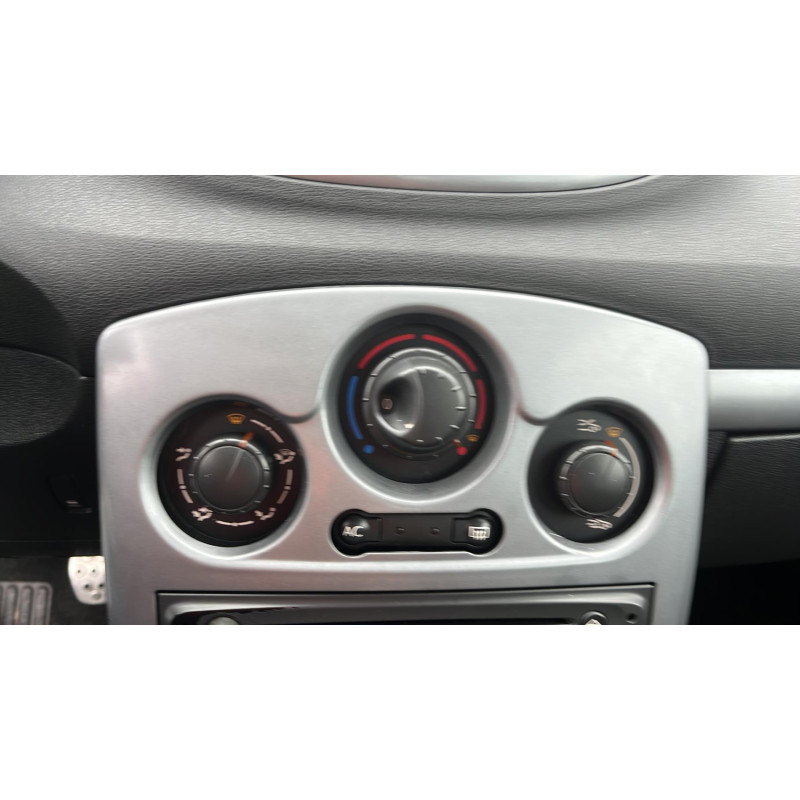 Boitier UCH RENAULT CLIO 3 Photo n°13