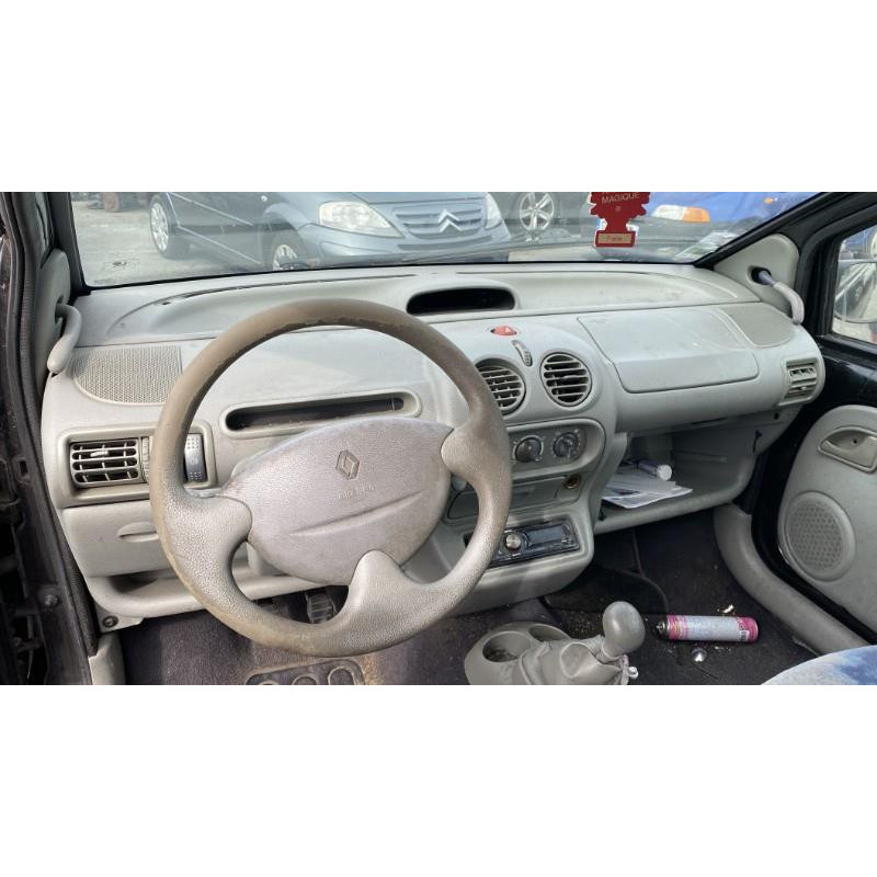Calculateur moteur RENAULT TWINGO 1 Photo n°13