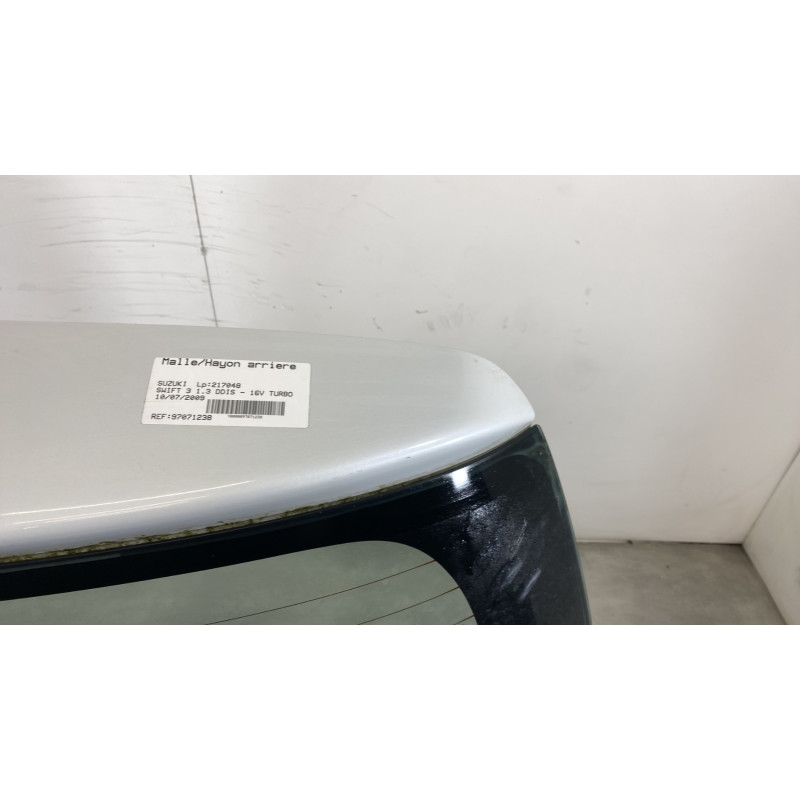 Malle/Hayon arriere SUZUKI SWIFT 3 Photo n°3