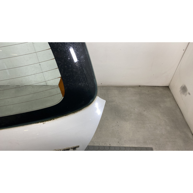 Malle/Hayon arriere SUZUKI SWIFT 3 Photo n°4