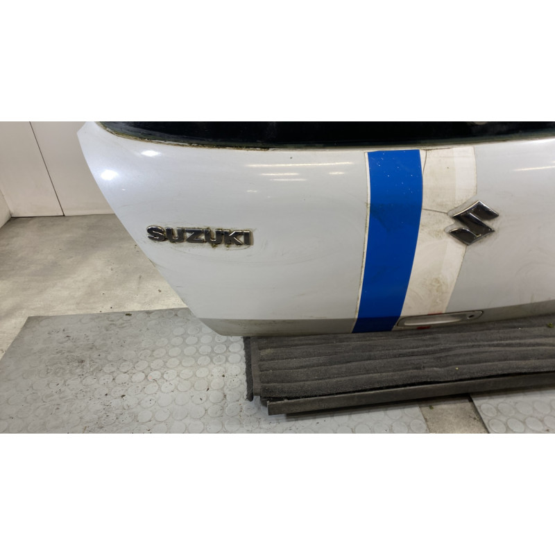 Malle/Hayon arriere SUZUKI SWIFT 3 Photo n°7