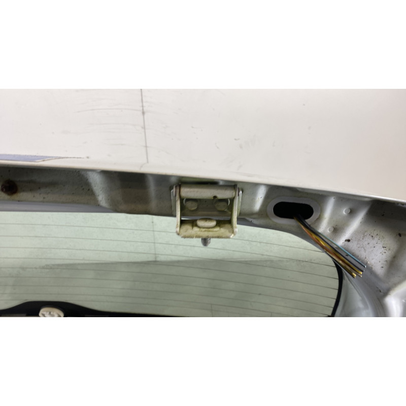 Malle/Hayon arriere SUZUKI SWIFT 3 Photo n°9