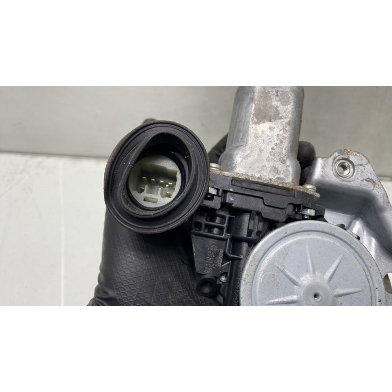 Leve vitre electrique avant droit SUZUKI SWIFT 3 Photo n°3