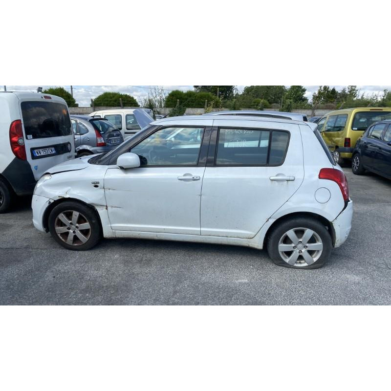 Leve vitre electrique avant droit SUZUKI SWIFT 3 Photo n°15
