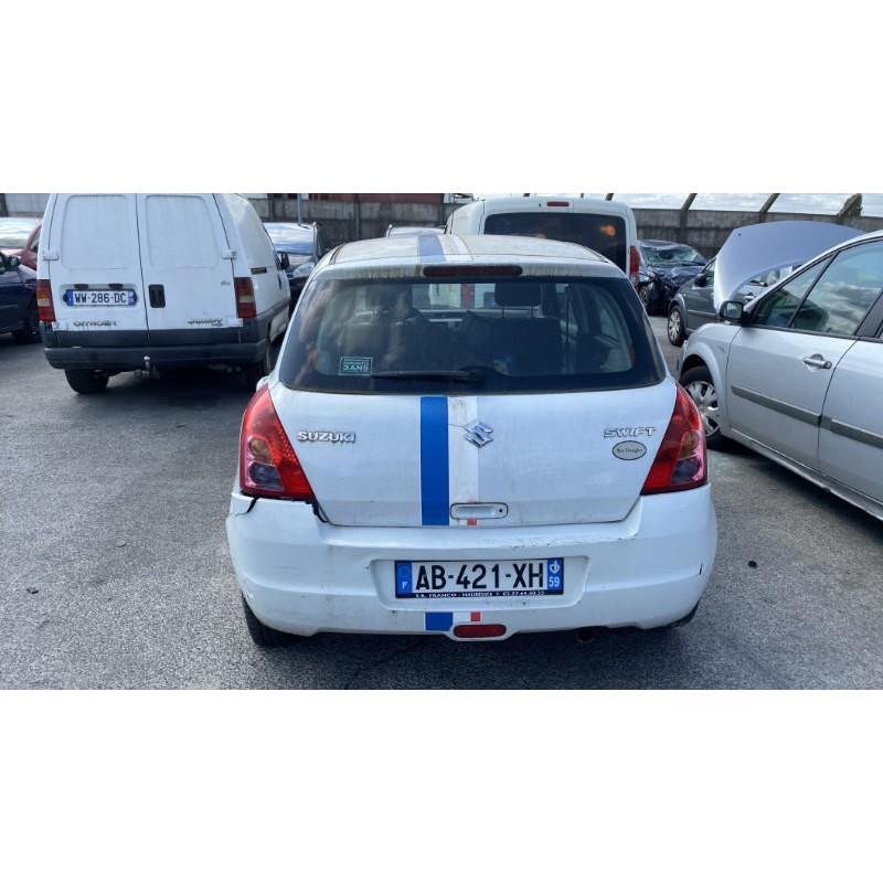 Leve vitre electrique avant droit SUZUKI SWIFT 3 Photo n°19