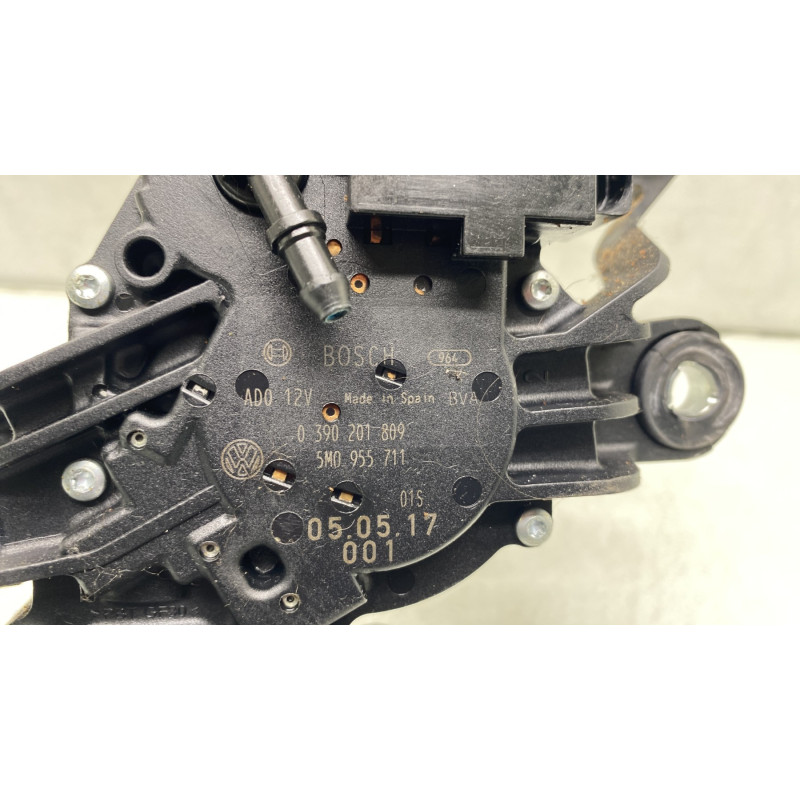 Moteur essuie glace arriere VOLKSWAGEN GOLF PLUS Photo n°4