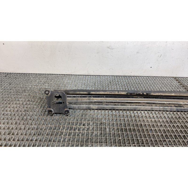 Renfort pare choc arriere (traverse) VOLKSWAGEN GOLF PLUS Photo n°6