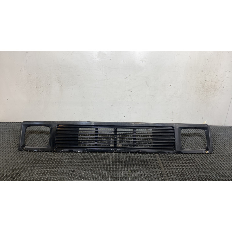 Calandre MERCEDES SERIE L 601 Photo n°1