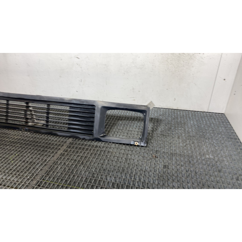Calandre MERCEDES SERIE L 601 Photo n°3