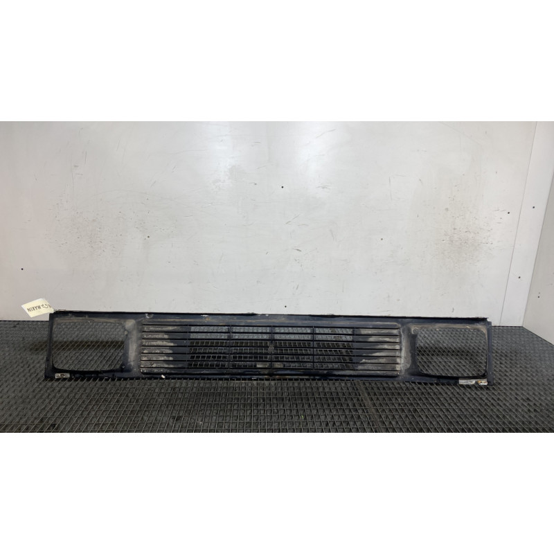 Calandre MERCEDES SERIE L 601 Photo n°4
