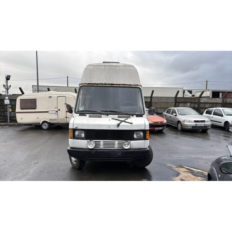 Calandre MERCEDES SERIE L 601 Photo n°10