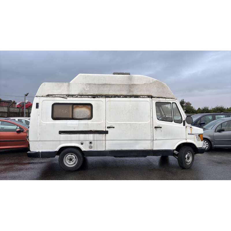 Calandre MERCEDES SERIE L 601 Photo n°11