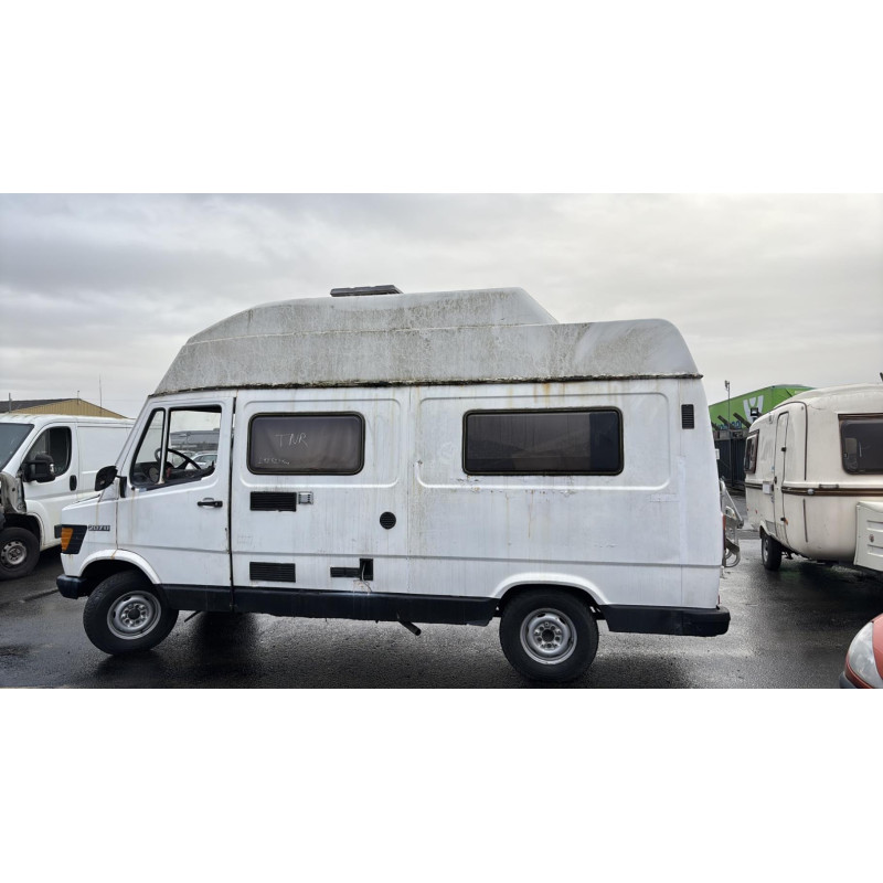 Calandre MERCEDES SERIE L 601 Photo n°13